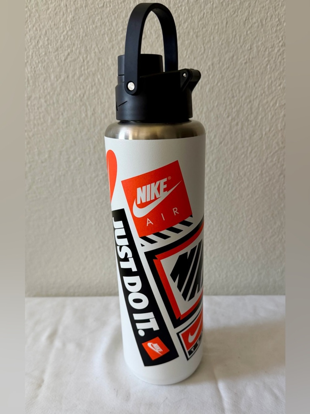Nike White Stainless Water Bottle with Black Accents